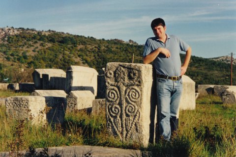 Bogomil stones, Stolac, 1998 (G. Howell)